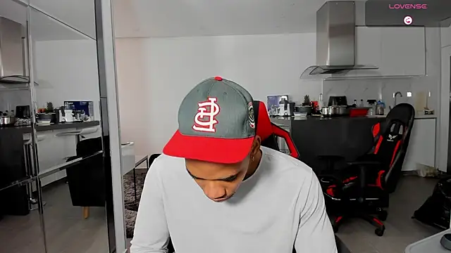 TROYWESLY- online show from November 2025 12:31:02 PM