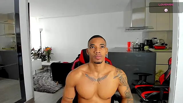 Snapshot of TROYWESLY- chatting on October 2025 06:16:01 PM TROYWESLY- online show from October 2025 06:16:01 PM