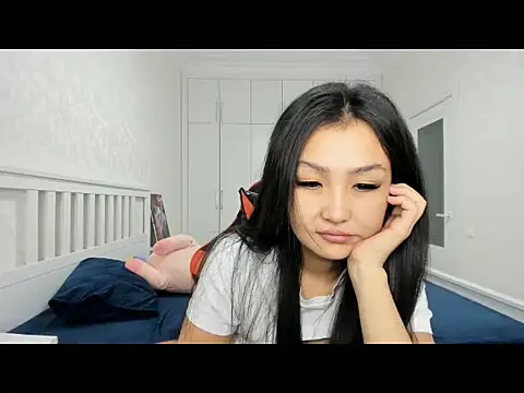 Snapshot of Missykitty01 chatting on October 2025 12:32:02 AM Missykitty01 online show from October 2025 12:32:02 AM