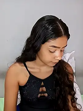 Snapshot of heleny901 chatting on September 2025 10:32:01 PM heleny901 online show from September 2025 10:32:01 PM