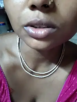 Snapshot of DARK_WINE_ chatting on April 2026 10:19:02 AM DARK WINE online show from April 2026 10:19:02 AM