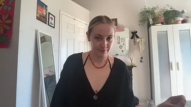 Snapshot of Littlelolo60 chatting on April 2026 01:35:01 PM Littlelolo60 online show from April 2026 01:35:01 PM