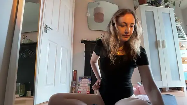 Snapshot of Littlelolo60 chatting on September 2025 08:59:01 AM Littlelolo60 online show from September 2025 08:59:01 AM