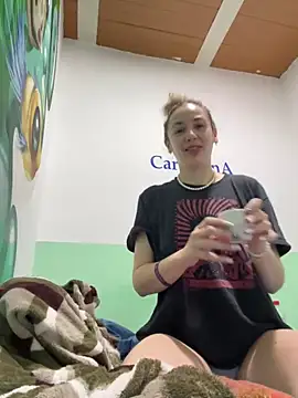 Snapshot of Littlelolo60 chatting on December 2024 02:16:01 PM Littlelolo60 online show from December 2024 02:16:01 PM