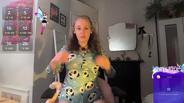 Littlelolo60 online show from February 2026 06:40:02 PM