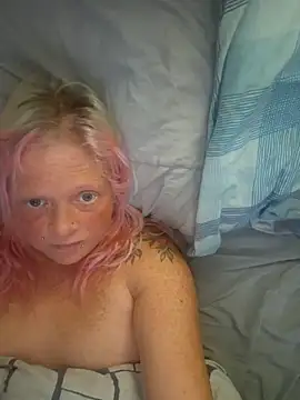 chubby british blonde uk online show from February 2026 05:29:01 AM