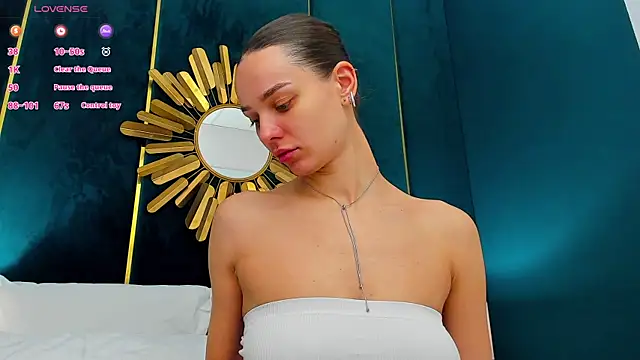 AprilWong online show from April 2026 05:20:06 AM