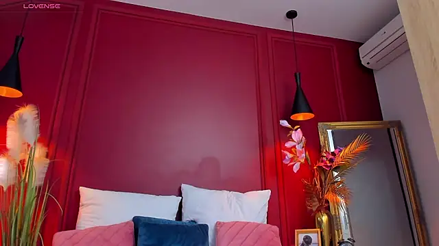 AprilWong online show from February 2025 06:19:01 AM