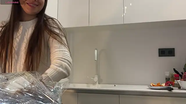 Snapshot of Mika_Miller chatting on December 2024 03:47:01 AM Mika Miller online show from December 2024 03:47:01 AM