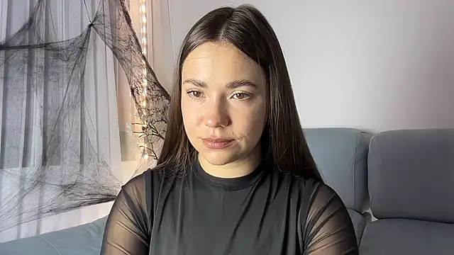 Snapshot of Mika_Miller chatting on October 2025 10:42:01 PM Mika Miller online show from October 2025 10:42:01 PM