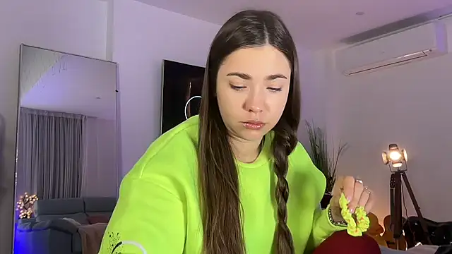 Mika Miller online show from February 2026 08:14:02 PM