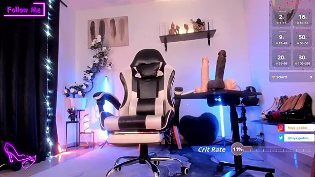 freya goddes  online show from November 2025 01:04:02 PM