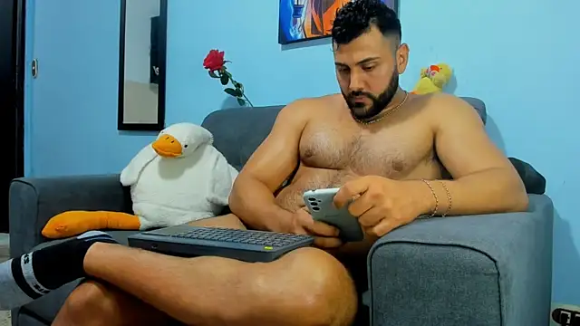 Snapshot of ETHAN_ROX chatting on February 2025 11:04:02 PM ETHAN ROX online show from February 2025 11:04:02 PM