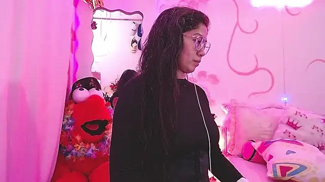 Snapshot of dainaflowers chatting on February 2026 04:25:01 AM dainaflowers online show from February 2026 04:25:01 AM