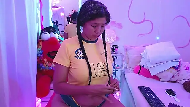 Snapshot of dainaflowers chatting on February 2026 05:41:02 AM dainaflowers online show from February 2026 05:41:02 AM