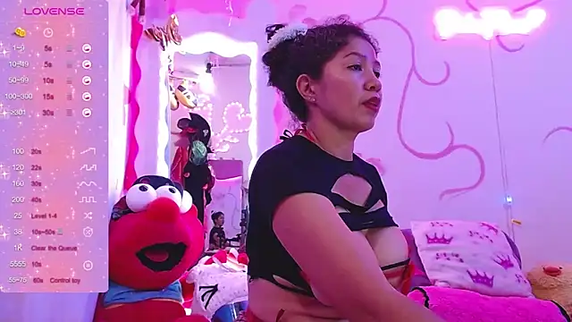 Snapshot of dainaflowers chatting on October 2025 05:20:01 AM dainaflowers online show from October 2025 05:20:01 AM