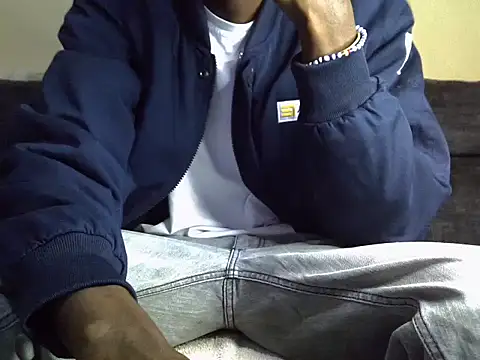 Snapshot of Delicious-D chatting on November 2025 07:18:02 PM Delicious-D online show from November 2025 07:18:02 PM