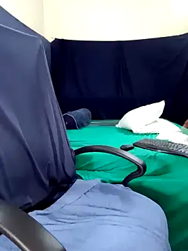 Snapshot of Midnight_Blossom chatting on February 2025 12:37:01 AM Midnight Blossom online show from February 2025 12:37:01 AM