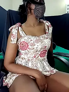 Snapshot of Midnight_Blossom chatting on February 2025 08:50:02 PM Midnight Blossom online show from February 2025 08:50:02 PM