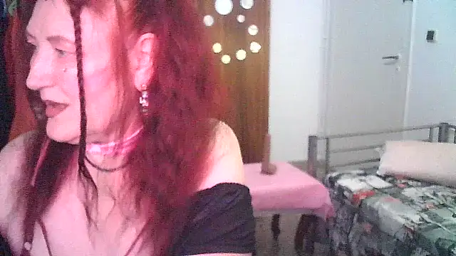 Snapshot of SabrinaXlovess chatting on June 2026 05:00:01 PM SabrinaXlovess online show from June 2026 05:00:01 PM