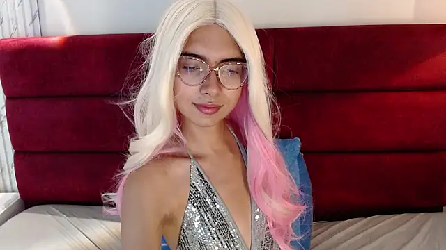 Snapshot of sara_saenz99 chatting on March 2025 07:35:02 PM sara saenz99 online show from March 2025 07:35:02 PM