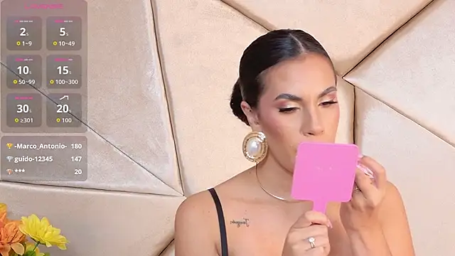 Camille Torres online show from October 2025 01:34:01 PM