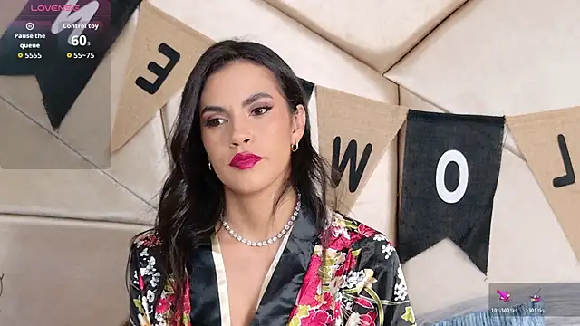 Camille Torres online show from October 2025 02:16:02 PM