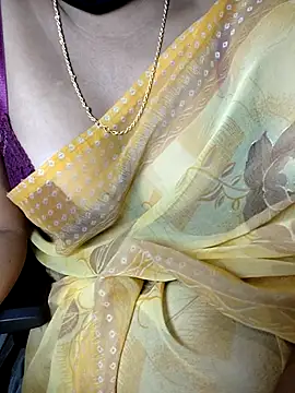 VR here 4U online show from July 2026 06:05:01 PM