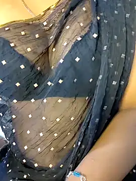 Snapshot of VR_here_4U chatting on December 2025 01:38:02 PM VR here 4U online show from December 2025 01:38:02 PM