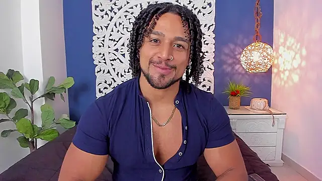 MikeEstevess online show from March 2025 09:37:01 PM