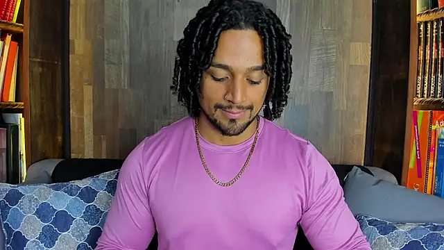 Snapshot of MikeEstevess chatting on February 2025 04:26:02 AM MikeEstevess online show from February 2025 04:26:02 AM