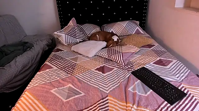 valerie luxe  online show from April 2026 04:41:02 AM