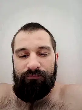 hungandnerdy420 online show from May 2026 07:13:01 PM