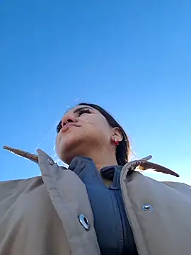 stacy stoone online show from November 2025 07:24:02 AM