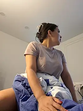 stacy stoone online show from February 2026 03:28:01 AM