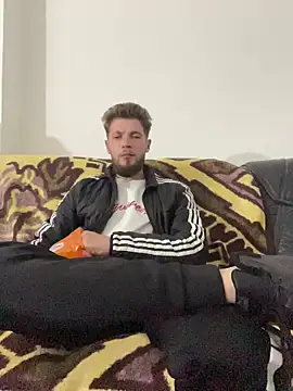 jimmyy  online show from April 2026 10:16:02 PM