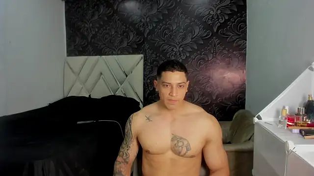 Snapshot of tom_fox15 chatting on May 2026 04:20:01 AM tom fox15 online show from May 2026 04:20:01 AM