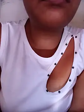 Snapshot of Andreita_95 chatting on September 2025 02:34:02 PM Andreita 95 online show from September 2025 02:34:02 PM