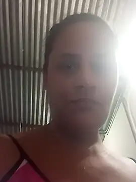 Snapshot of Andreita_95 chatting on July 2026 11:42:02 AM Andreita 95 online show from July 2026 11:42:02 AM