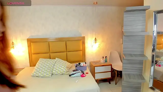 Kittytimberlake online show from November 2025 12:31:01 PM