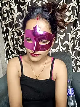 Snapshot of REVA_DARLING chatting on May 2026 02:43:01 PM REVA DARLING online show from May 2026 02:43:01 PM