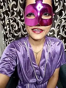 Snapshot of REVA_DARLING chatting on April 2026 07:00:01 AM REVA DARLING online show from April 2026 07:00:01 AM