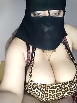 Rihaamm online show from October 2025 10:40:01 PM