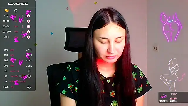 Jennifer Blum online show from September 2025 05:12:01 AM