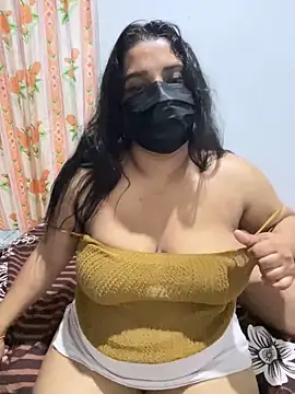 NOORA-GIRL online show from May 2026 01:15:01 PM