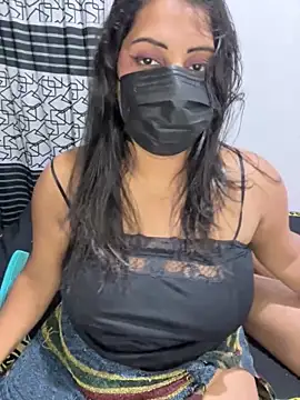 NOORA-GIRL online show from November 2025 02:06:02 PM