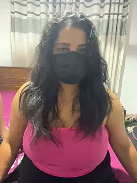 NOORA-GIRL online show from March 2026 03:32:01 AM