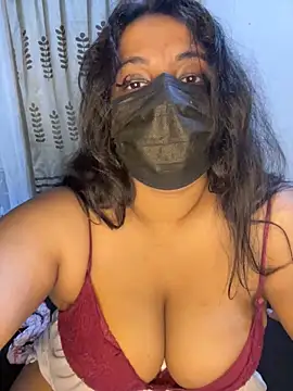 NOORA-GIRL online show from May 2026 01:47:02 PM