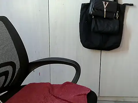 Destiny Desire online show from October 2025 10:17:02 AM