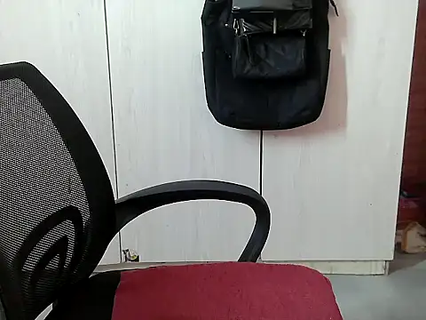 Destiny Desire online show from November 2025 12:52:02 PM